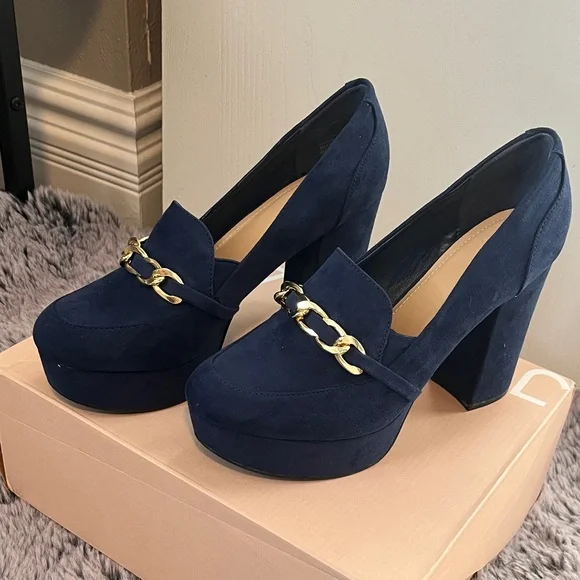 JustFab Navy Platform Loafers with Gold Chain - Picture 2 of 4